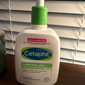 Moisturizing Lotion - Green and White